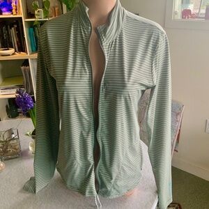 Sporty lightweight jacket